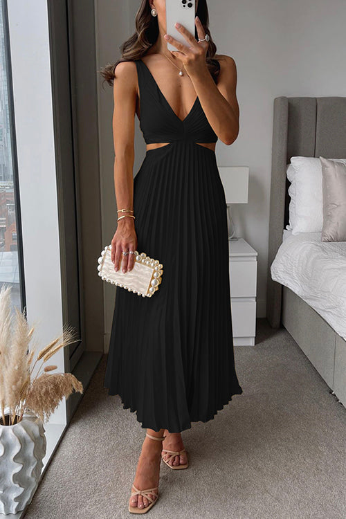 Idaira – Pleated Dress for Occasions
