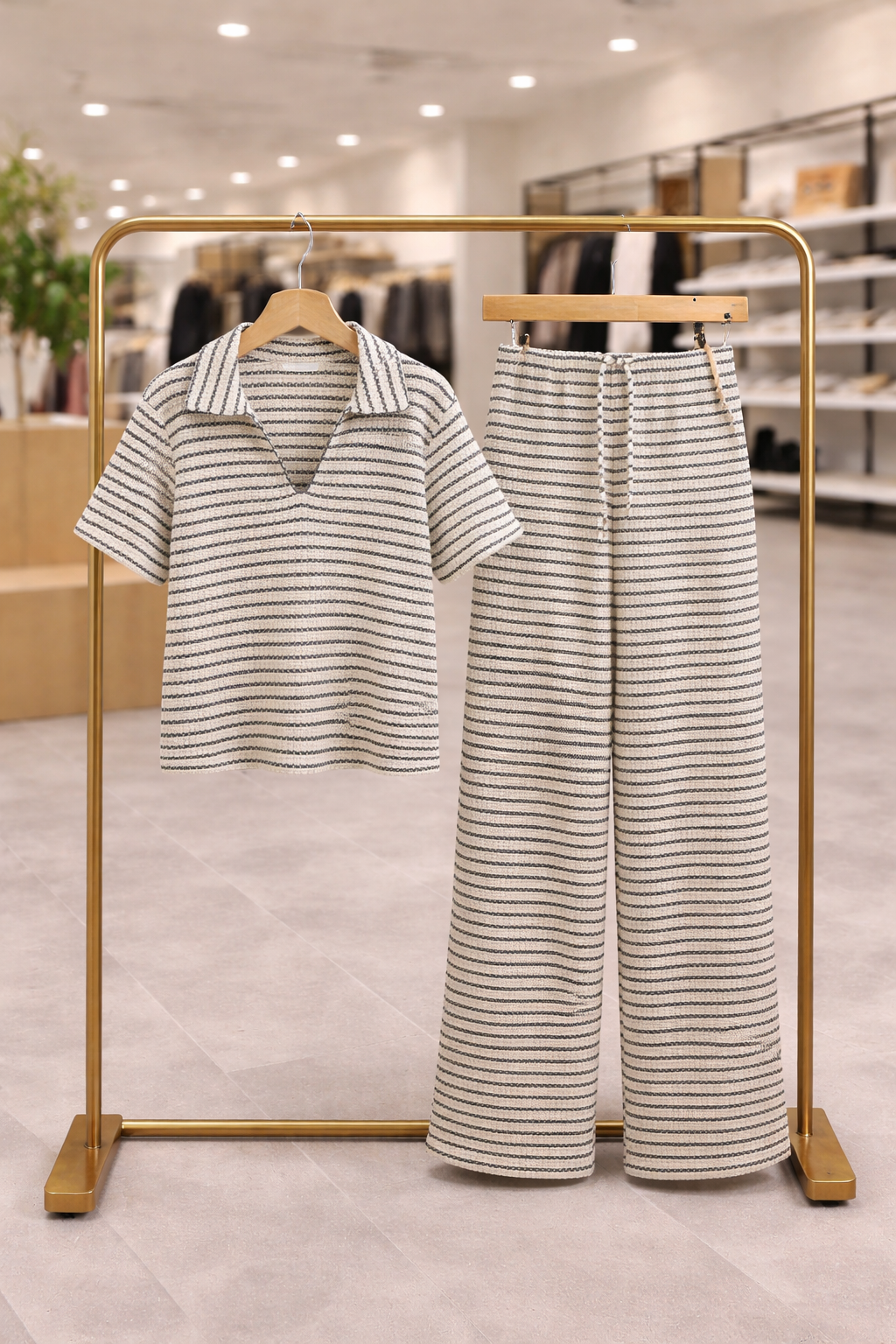 Julia- Conjunto de punto para mujer  jersey y pantalón a rayas