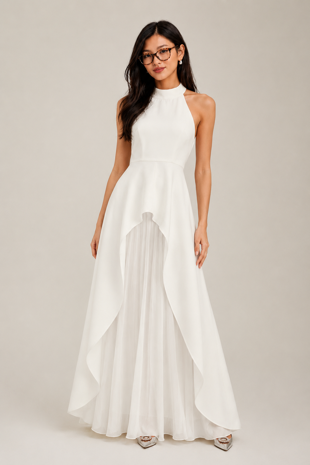 Vestido largo Inés con escote halter y diseño en capas