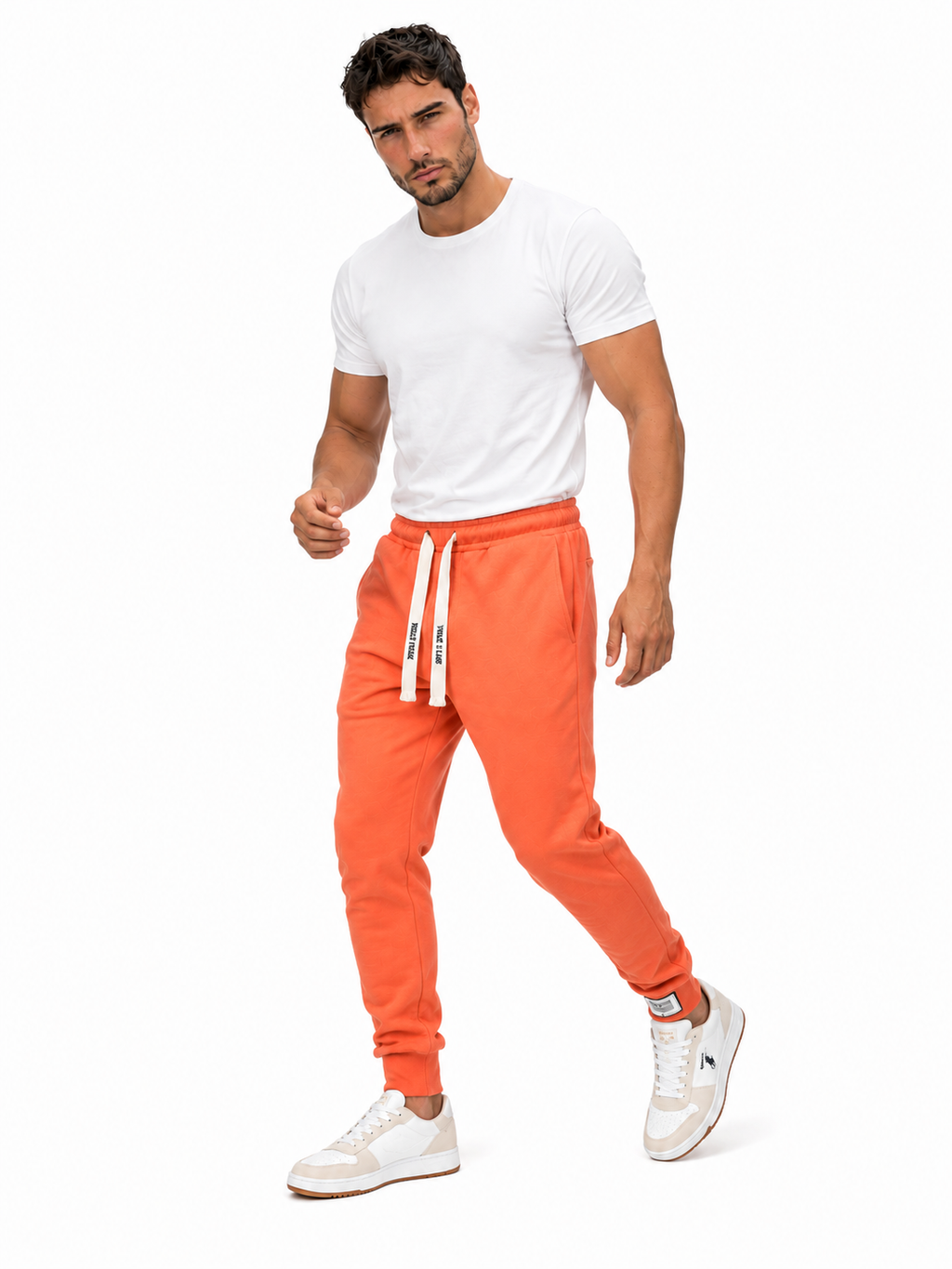 García- Pantalones chandal con detalles elegantes