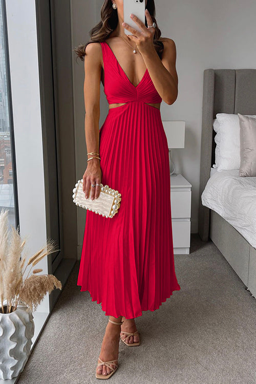 Idaira – Pleated Dress for Occasions