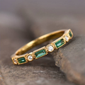 Alex - Anillo de oro con zirconia verde incrustada